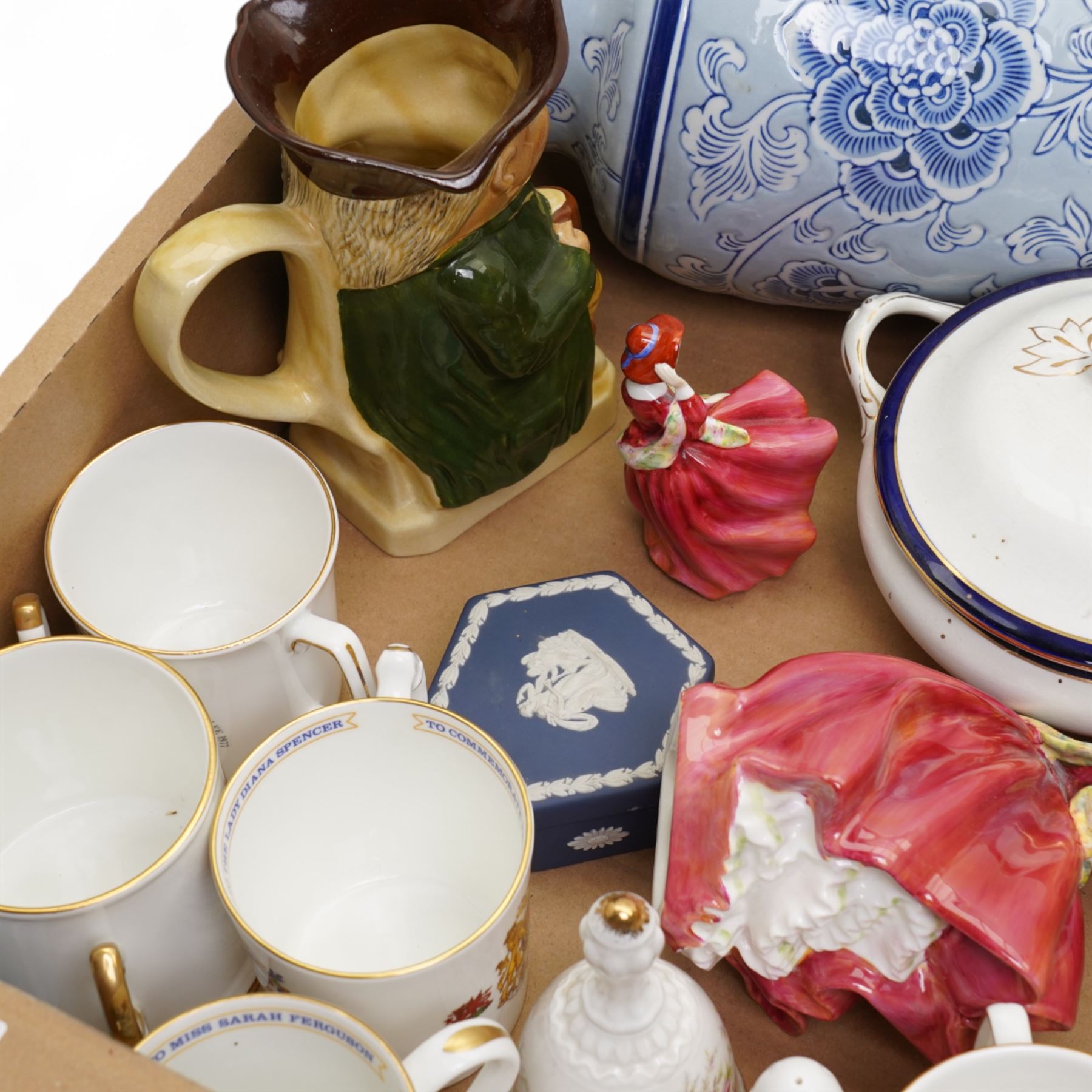 Four Royal Doulton figures, toby jug, Wedgwood trinket dish, hors d'oeuvres platter, etc