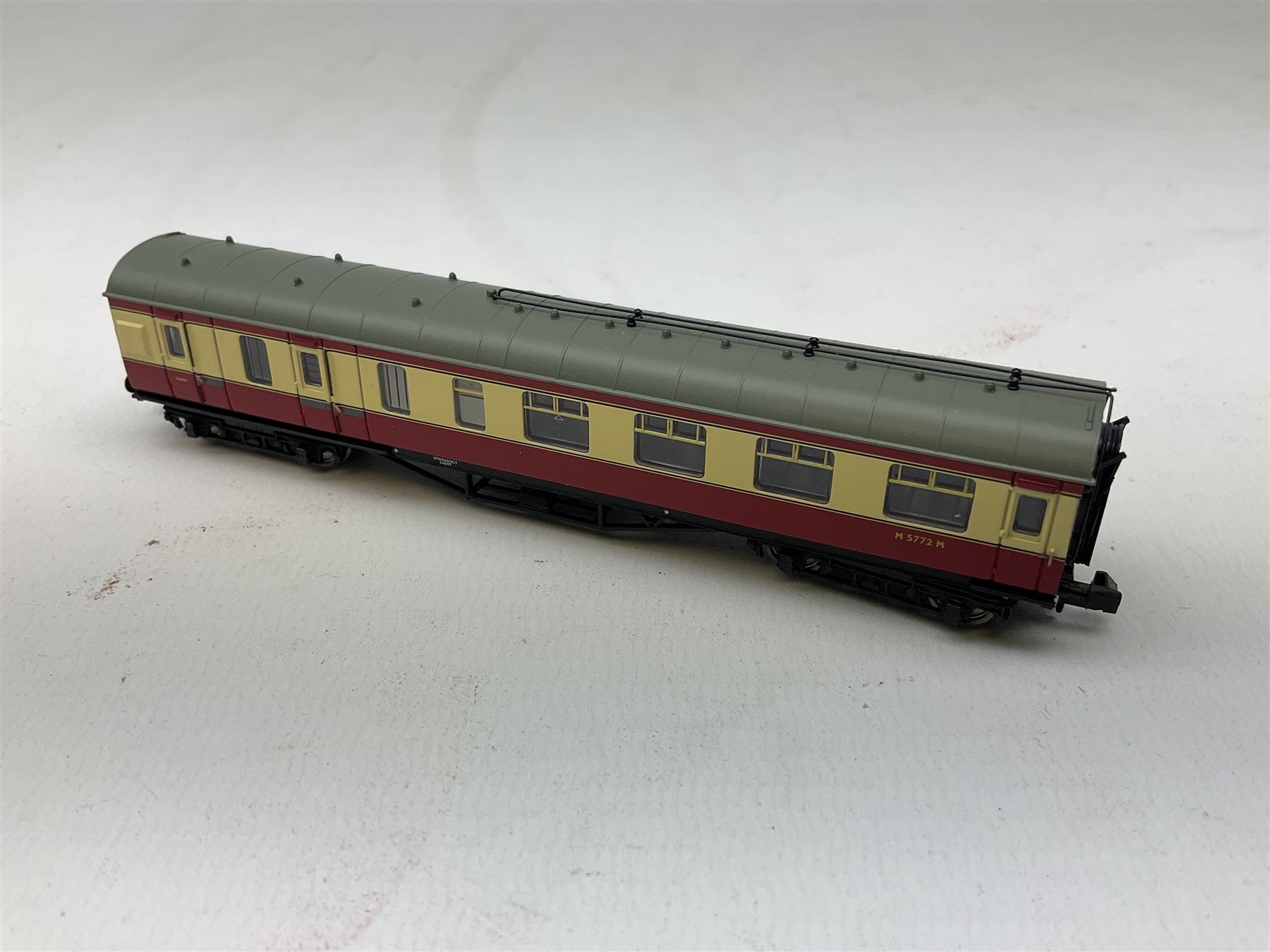 Graham Farish by Bachmann 'N' gauge - Stanier composite first & second coach, Stanier brake second coach, MK1 suburban composite coach and suburban 57ft brake end coach and four wagons (6)