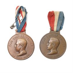 WWI British medal group, comprising War medal and Victory medal, awarded to 19187 Pte C.F.Markham. Linc. R together with war badge, another WWI war medal awarded to M2-099590 Pte W. Jolly A.S.C, and two Empire day medals  