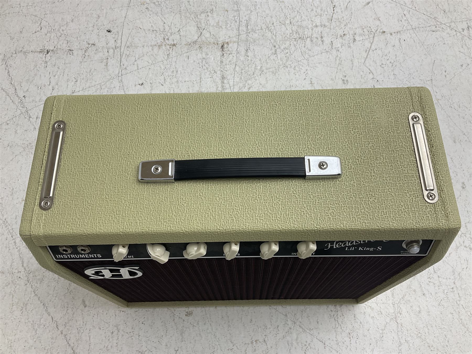 Headstrong Lil'King-S valve amplifier with Legend speaker, being a Boutique guitar amp made in the USA as a fender Princeton Reverb Clone in a cream colour; NVN; L51cm