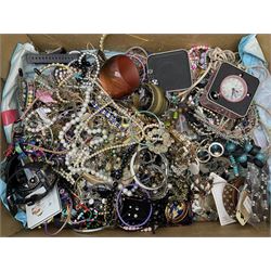 Quantity of costume jewellery, to include watches, necklaces, earrings, bangles, bracelets etc