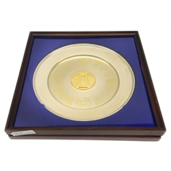  Silver QEII coronation charger depicting the College of Arms by Yorkshire Mint, Sheffield 1978, diameter 27cm  18.8oz framed for hanging  
