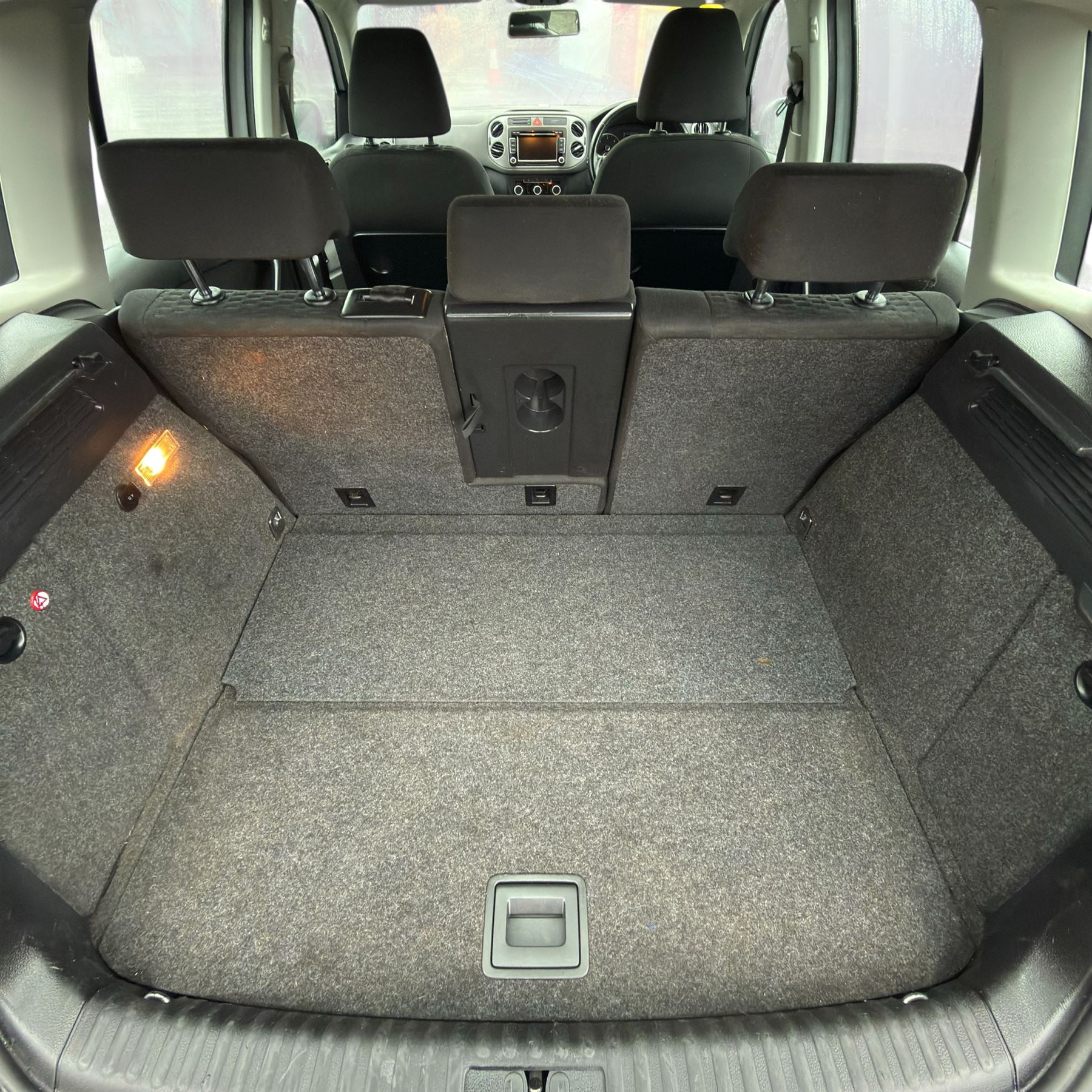 VW Tiguan, 2 Litre diesel, Automatic, 2011, Silver, MOT till 06/09/2026, 120,000 Miles (NV11 DDF)