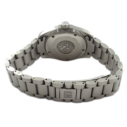  Omega Seamaster Aqua Terra gentleman's stainless steel quartz bracelet wristwatch, 1999 blue dial with date aperture, serial number 59186936, 36.2mm  