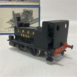 Nu-Cast ‘00’ gauge - two kit built steam locomotives comprising NER/ LNER/BR Class Y8 0-4-0T no.8091 in LNER black; LNER Class Y5 (GER 209)/Nielson 12” Mineral 0-4-0 “Coffeepot” Saddle Tank in LNER black; both with original boxes (2) 