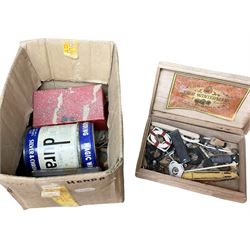 Model of St.Louis Belle paddle boat, L118cm, together with a box of additional parts and model plans by Vic Smeed