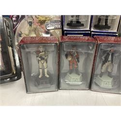 Miscellaneous toys to include Robert Harrop Fun Figurines of Captain Scarlet and Thunderbirds Braman the Robot; Thundercats Thundertank and Mumm-Ra; Stargate Mastadge Beast of Burden; various periodical issue metal figures for Star Wars, Buffy the Vampire Slayer, James Bond etc; all boxed (18)