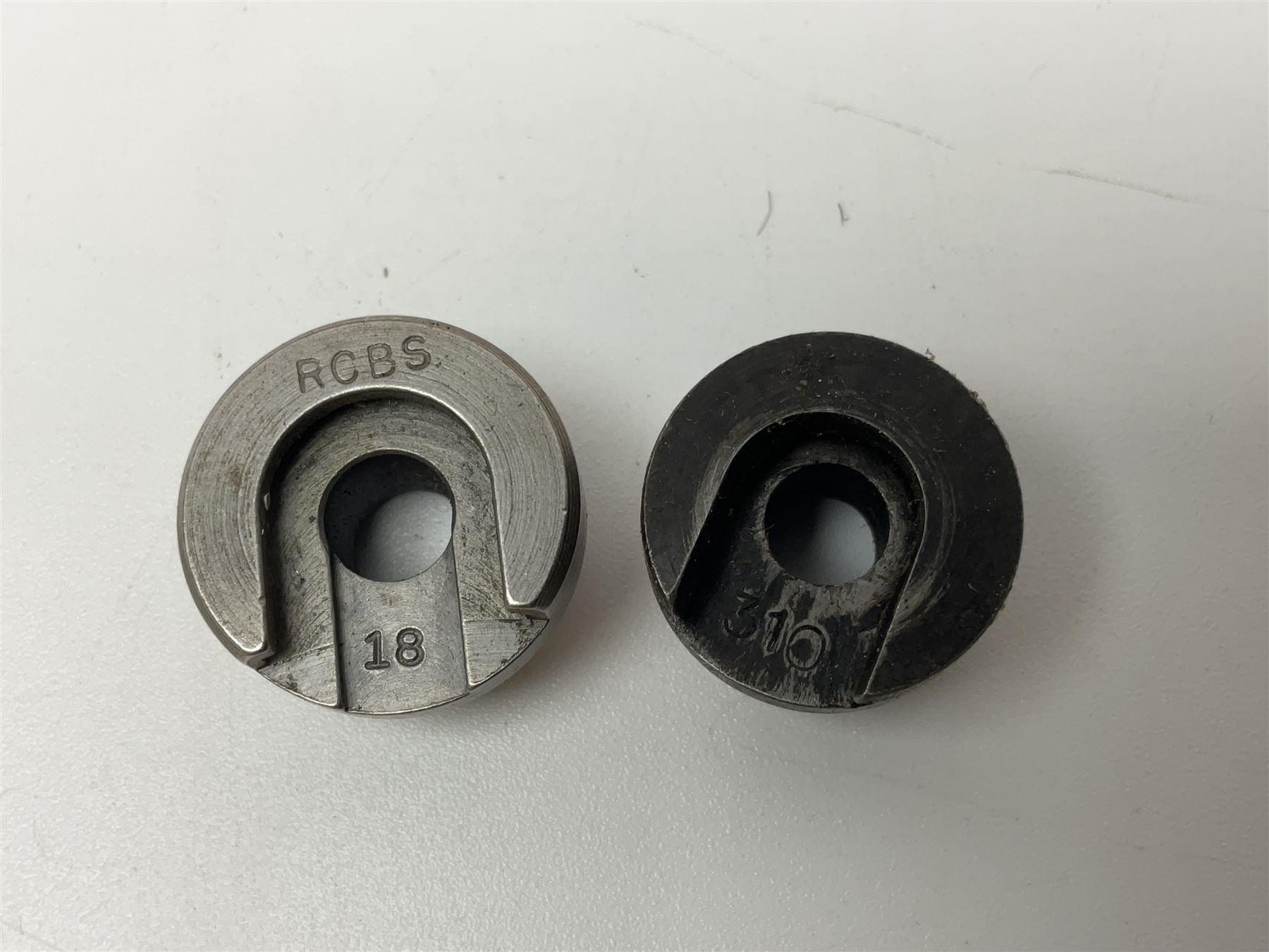 Two sets of reloading dies by Lyman comprising .303 British and  .44 Magnum; both in original boxes with paperwork