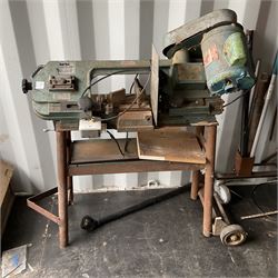 Clarke CBS 4.5M metal band saw - THIS LOT IS TO BE COLLECTED BY APPOINTMENT FROM DUGGLEBY STORAGE, GREAT HILL, EASTFIELD, SCARBOROUGH, YO11 3TX
