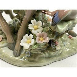 Two Lladro deer figures, comprising A Fawn and Friend no 5674 and Hi There no 5672, both with original boxes, largest example H14.5cm