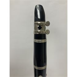 American Vito Reso-Tone 3 clarinet, serial noB75523; in fitted carrying case 