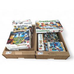 Collection of Lego Games sets, including no. 3841 Minotaurus, 3862 Harry Potter Hogwarts, 50011 Lord of the Rings Battle of Helms Deep, 3860 Heroica Fortaan, 3848 Pirate Plank, 3855 Ramses Return, 3844 Creationary, etc