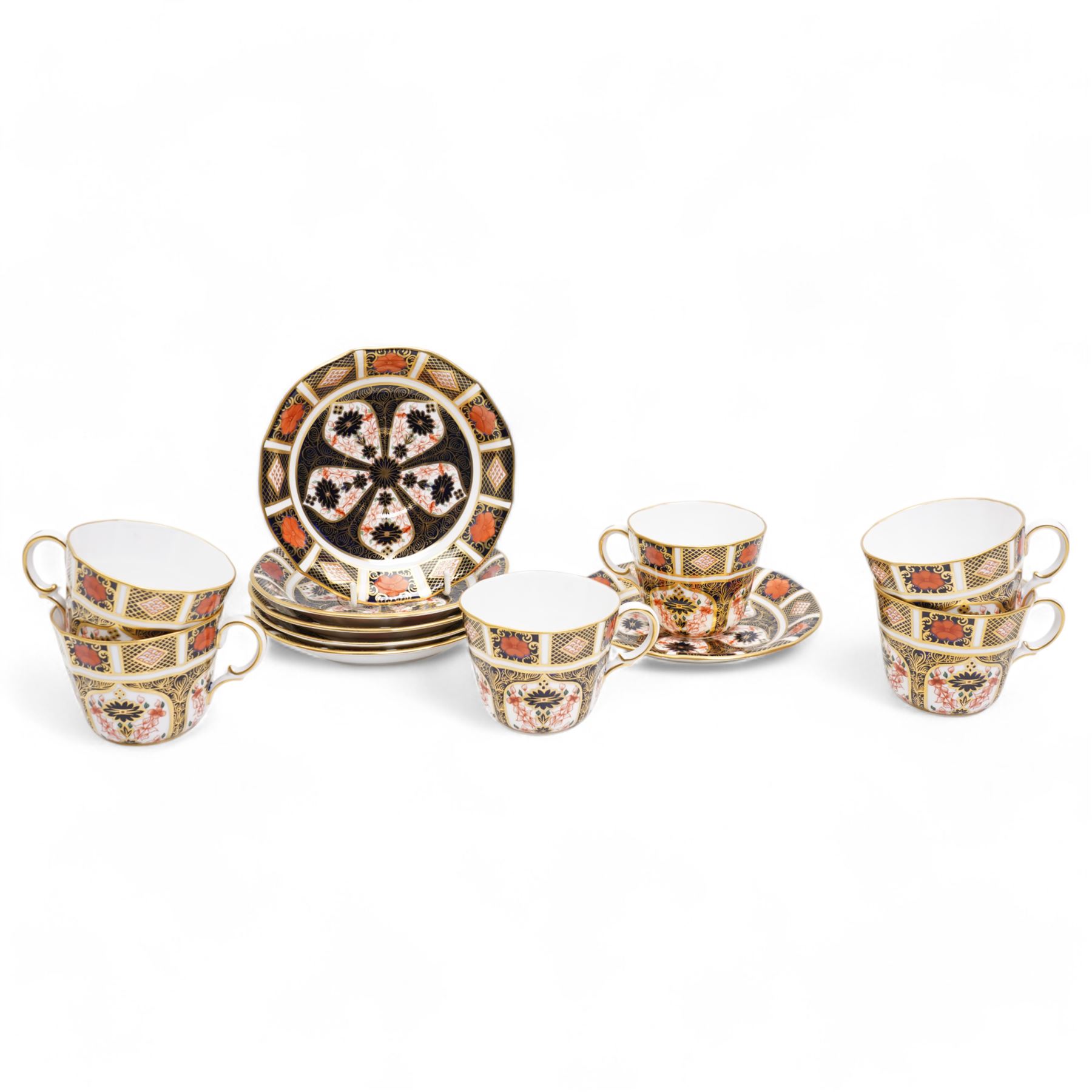 Set of six Royal Crown Derby Imari 1128 pattern tea cups and saucers