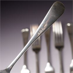 Set of six Edwardian silver Old English pattern table forks Sheffield 1909 Maker Fenton Russell & Co Ltd
