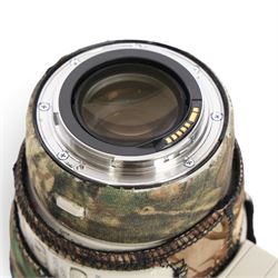 Canon EF 100-400mm f/4.5-5.6L Image Stabilising Ultrasonic camera lens serial no. 4710001538, with camouflage cover and lens case, boxed with instructions