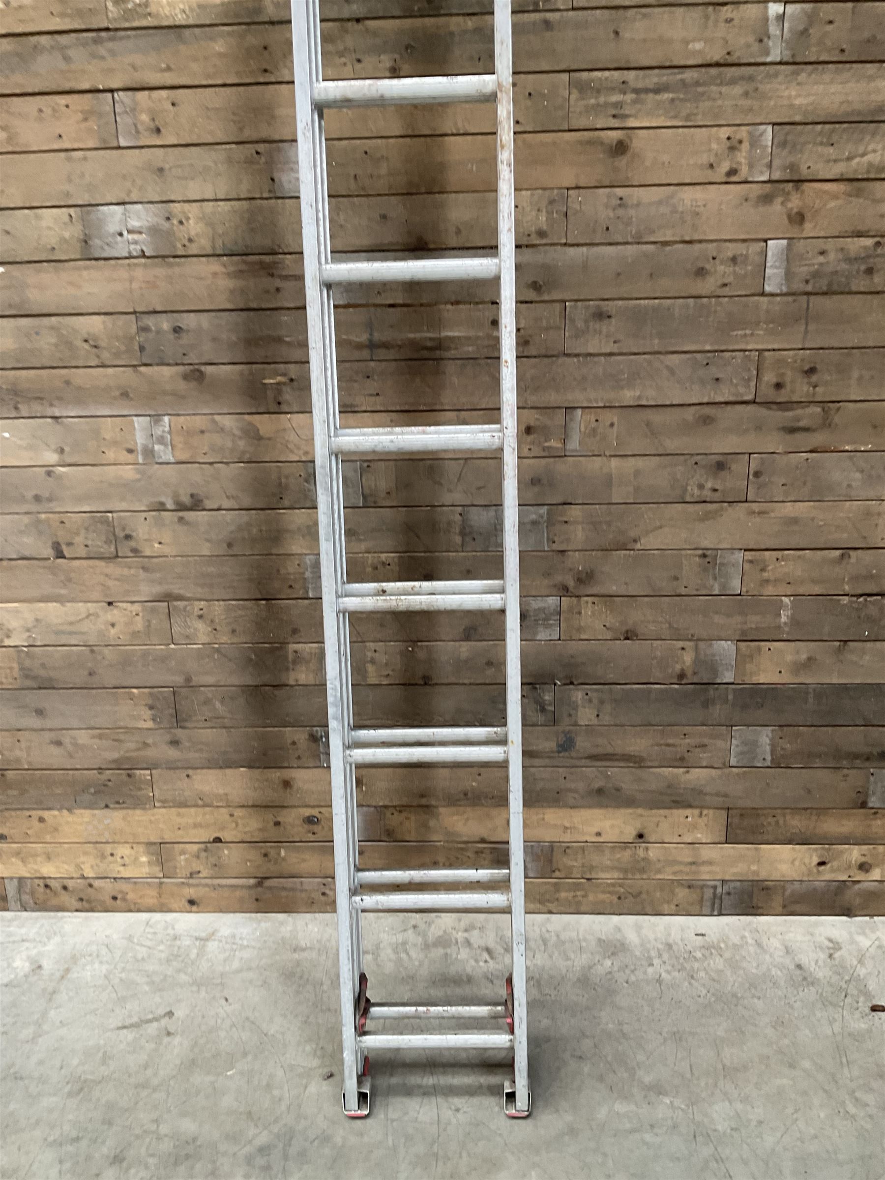 Clima aluminium extending ladders - 4.51m closed, extended 8.40m closed