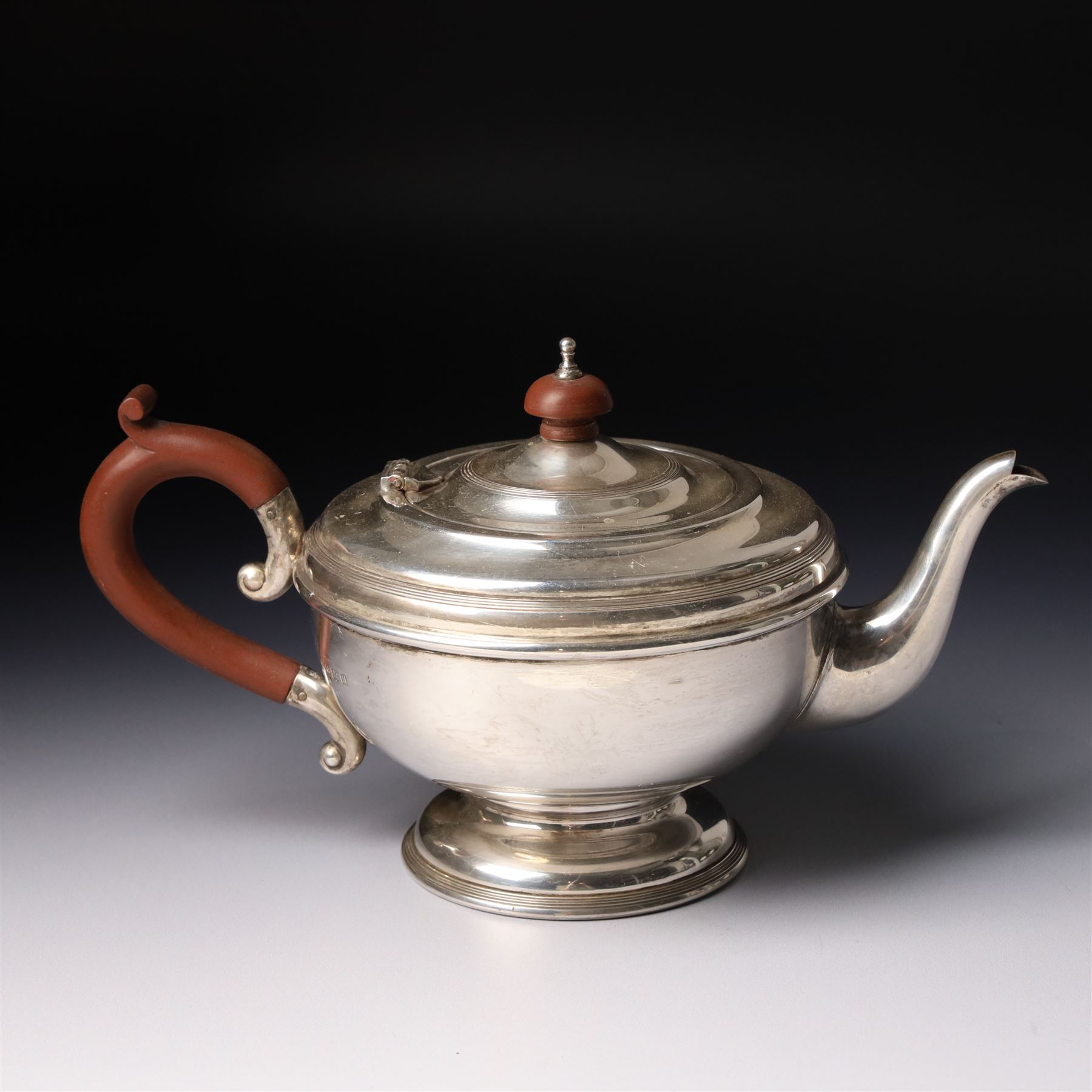 Silver circular teapot with presentation inscription Birmingham 1932 Maker Alexander Clark & Co Ltd 