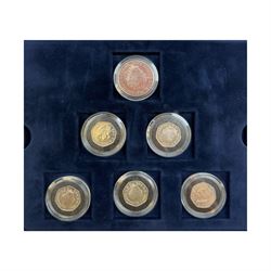 Mostly Commemorative Queen Elizabeth II coins, including various brilliant uncirculated fifty pence pieces in packs, DateStamp capsules containing commemoratives with 2016 'Shakespeare' two pounds, 2016 'The First World War', 2016 'EIIR 90' five pounds etc