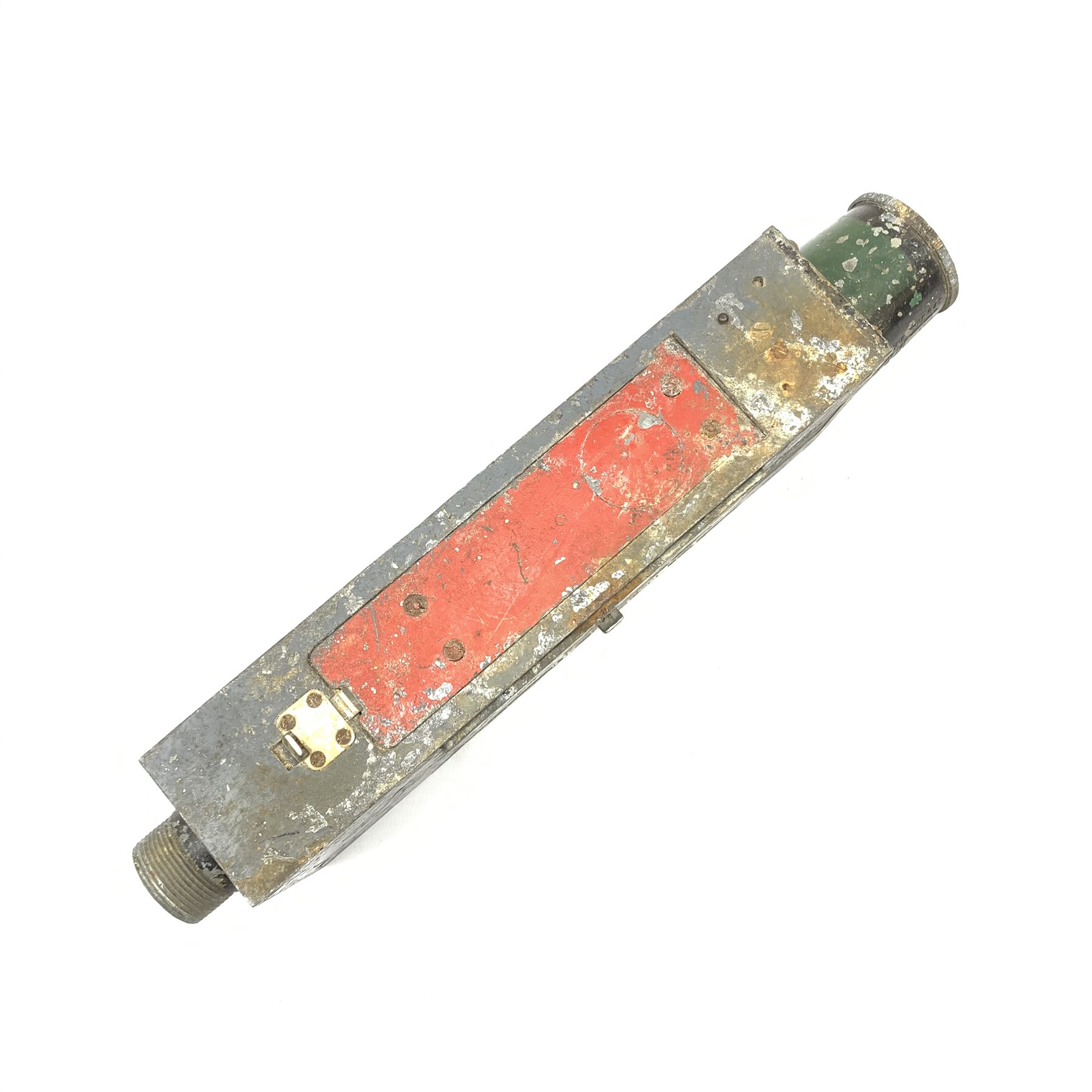 WW2 Air Ministry Williamson G45 short lens gun camera, as used by Spitfires, Hurricanes and Typhoons, ref.no. 14A/1390, serial no. 4369, containing magazine ref.no. 14A/1393, L31cm