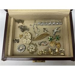 9ct gold ladies manual wind wristwatch on 9ct gold expanding strap, pair of 9ct gold screw-back earrings, silver jewellery including chains and earrings and costume jewellery 