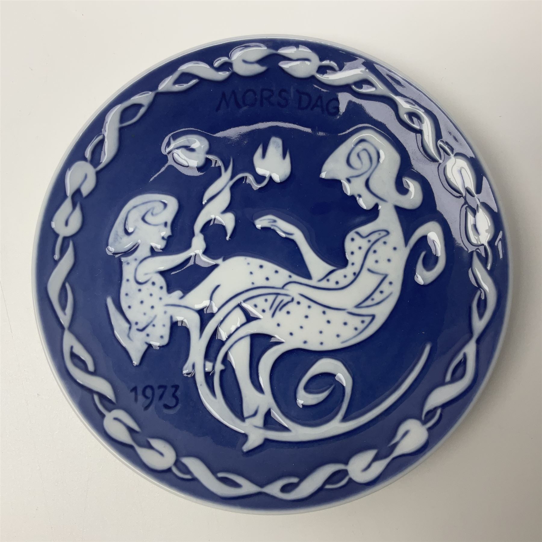 Royal Copenhagen, Mors Dag 1973 plate, together with Royal Copenhagen  vase and ticket dishes and a Lladro swan  