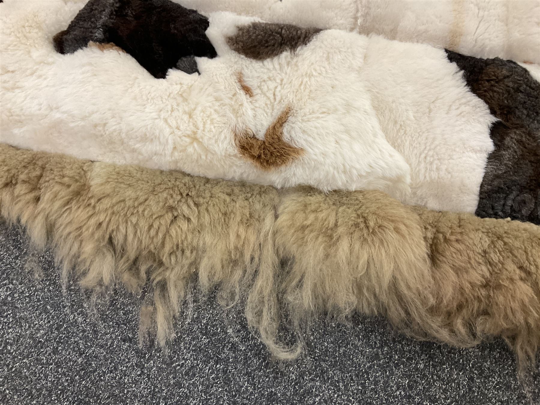 Alpaca rug/wall hanging depicting a gorilla on a cream background 