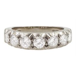 18ct white gold seven stone diamond ring, London 1981, total diamond weight approx 1.00 carat