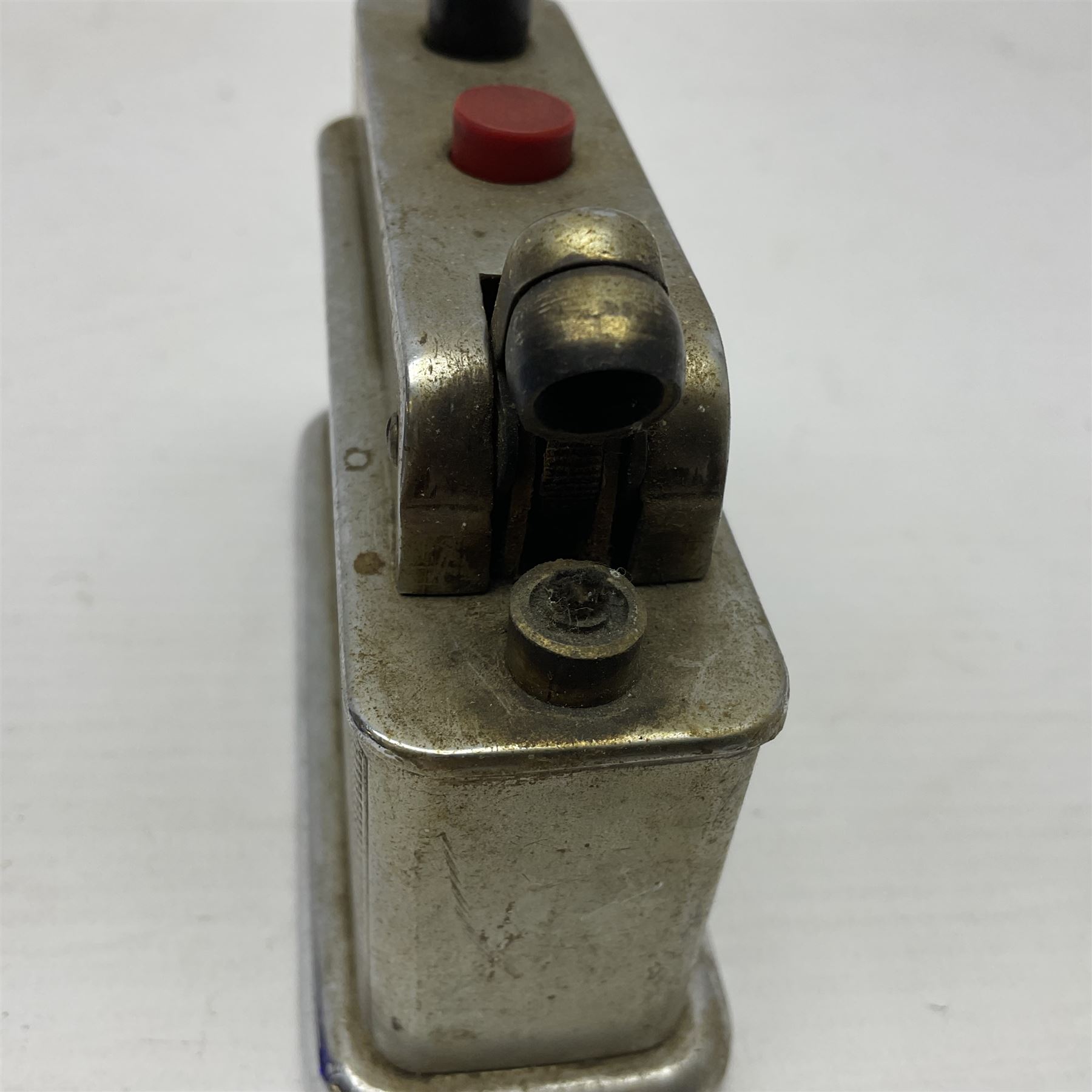 Collection of lighters, including Ronson Varaflame, Zorr Classic, Dunhill bark effect roller gas lighter, and faceted blue glass table lighter, etc