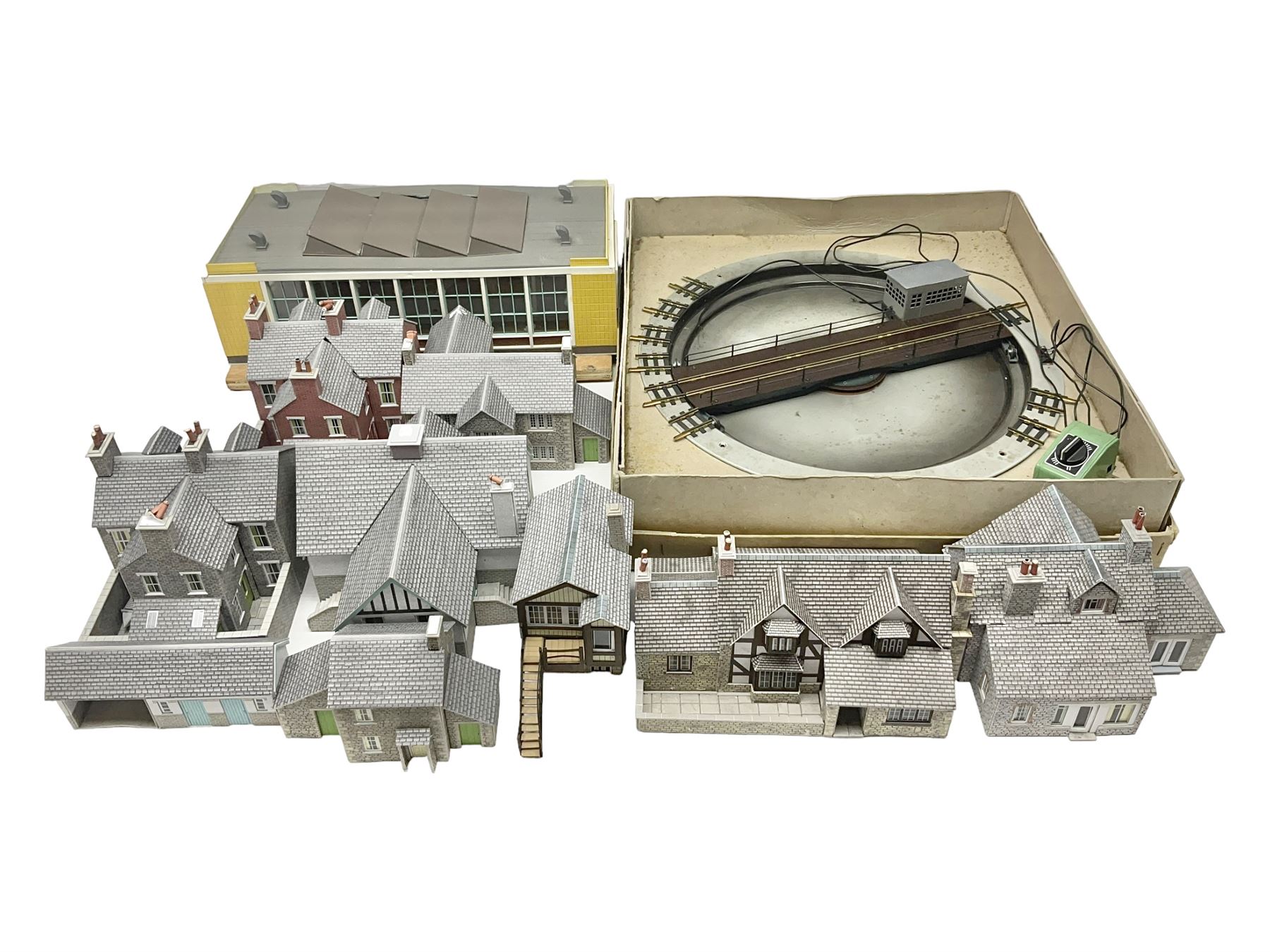 Fleischmann '00' gauge motorised turntable; boxed; kit-built plastic two-road engine shed; and eight kit-built card trackside/layout buildings