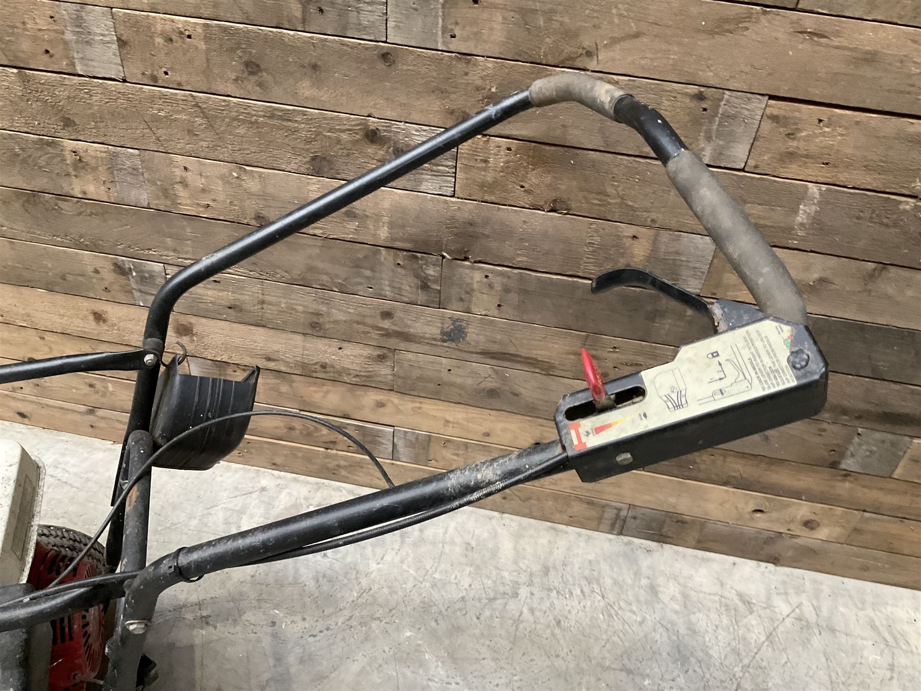 Billy Goat Quiet Blow Blower with Honda 8.0 GX240 engine 