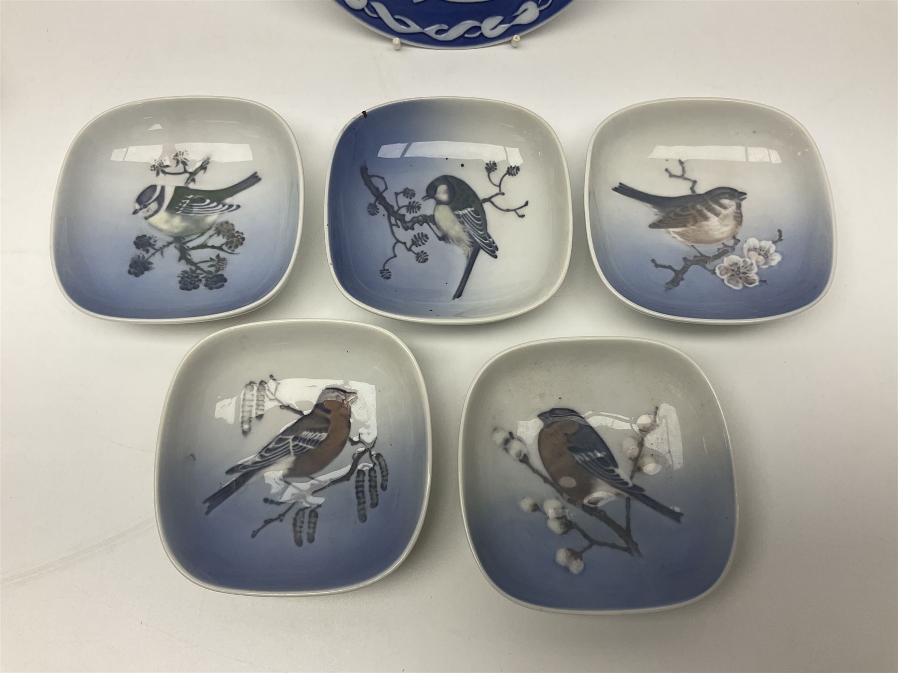 Royal Copenhagen, Mors Dag 1973 plate, together with Royal Copenhagen  vase and ticket dishes and a Lladro swan  