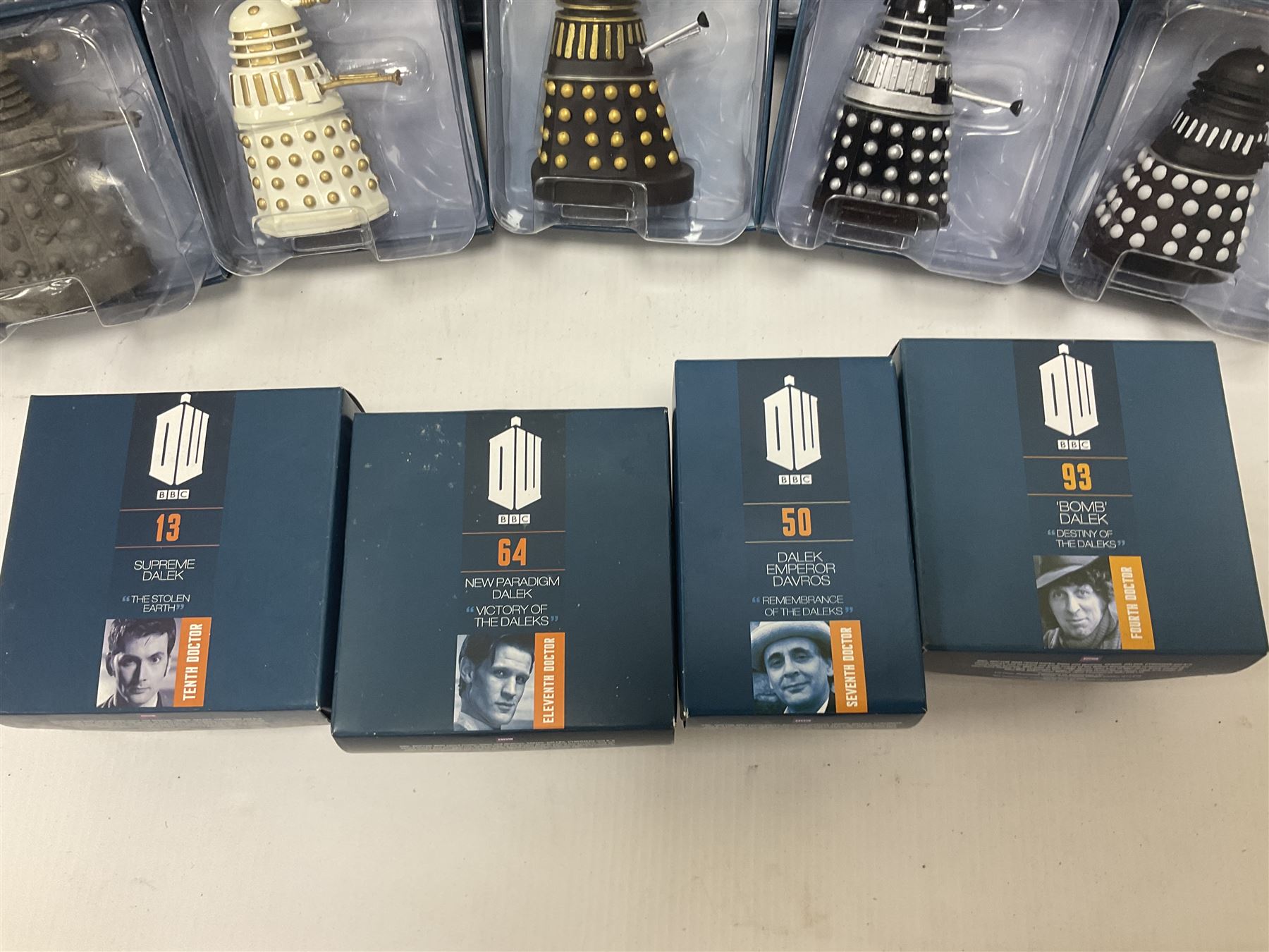 ‘Dr Who’ - Eaglemoss periodical Figurine Collection comprising twenty-seven figures of Tardis’ and Daleks, including Special Tardis 1 figure, two still with original magazine; all boxed, most with factory tie-downs 