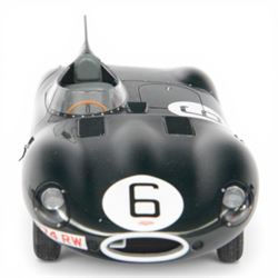 Autoart Signature Jaguar D-Type 1955 LeMans 24 Hours Winner, racing no. 6 in racing green, boxed