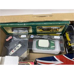 Corgi - Queen Elizabeth Golden Jubilee 1952 - 2002 1:40 scale die-cast model State Landau No. CC09901; boxed; Bburago Mercedes-Benz 500K Roadster 1936; and thirteen other modern die-cast models by Lledo, Matchbox, Cararama, Maisto, Quartzo etc; all boxed (15)