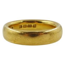 Early 20th century 22ct gold wedding band, London 1922