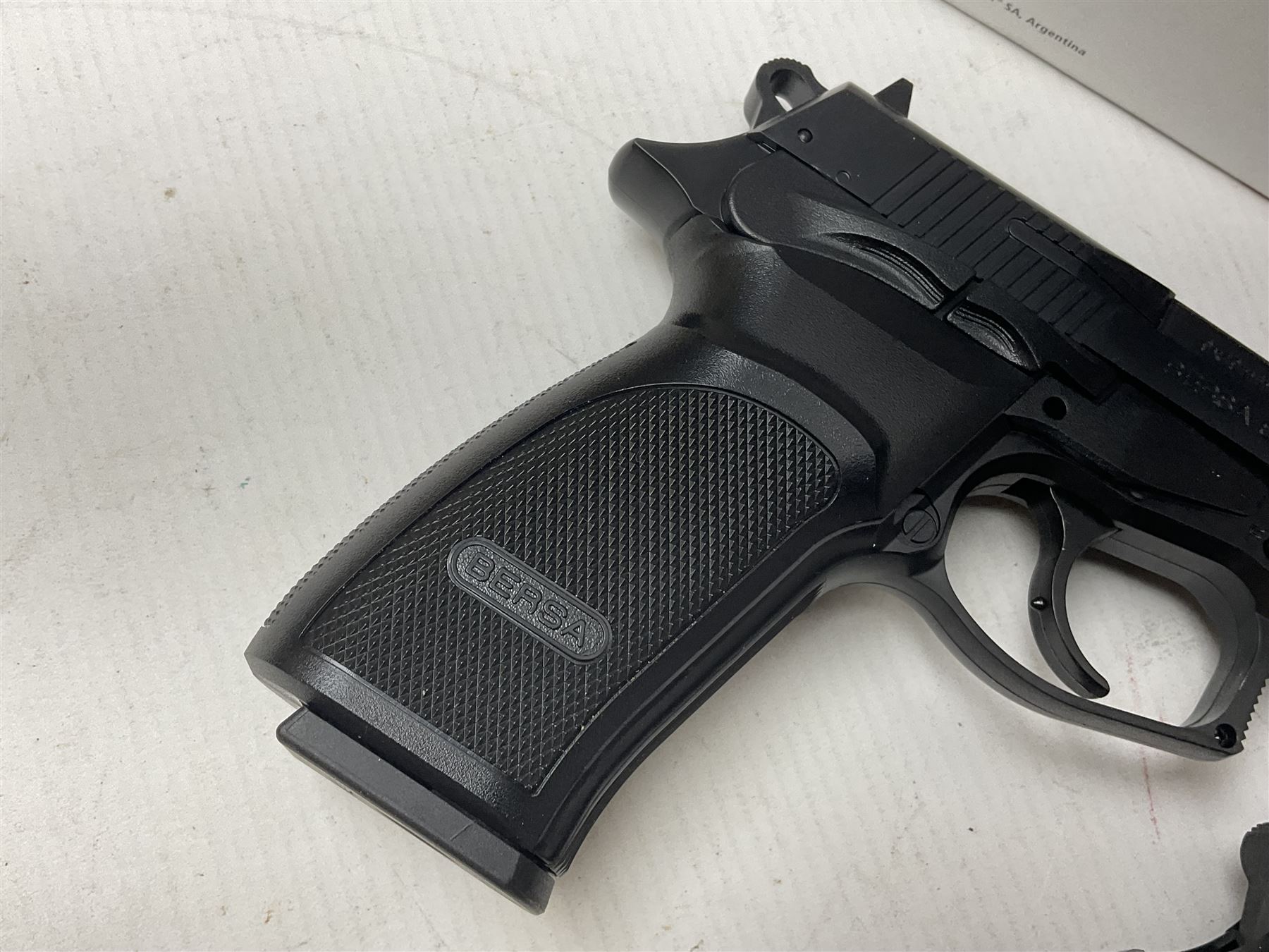 Two Bersa Thunder 9 Pro CO2 BB pistols, serial nos.21M142216 and 20J12270, L30cm overall; one in original box with paperwork  NB: AGE RESTRICTIONS APPLY TO THE PURCHASE OF AIR WEAPONS.