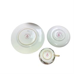 Royal Worcester Pekin pattern part tea service, comprising five cups, seven saucers and five plates 