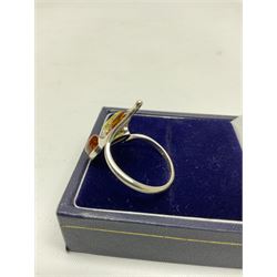 Silver and amber ring, stamped '925'