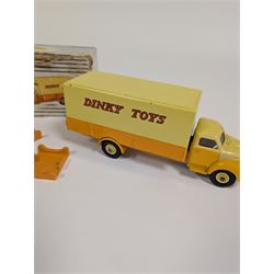 Dinky Toys Bedford Pallet Jekta Van no 930, two tone yellow body with red 'Dinky Toys' lettering, in original box with two orange pallets and instructions
