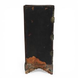 Two Japanese gilded and lacquered table-top jewel cabinets, tallest H26cm