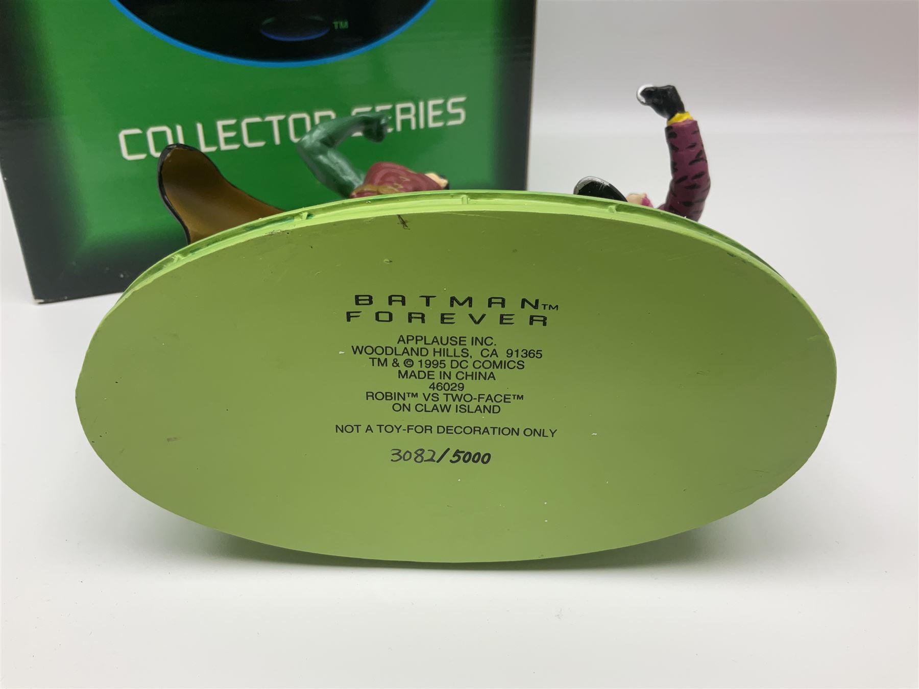 Applause Batman Forever 1995 Collector Series diorama ‘Robin vs Two-Face on Claw Island’ limited edition 3082/5000 in original box