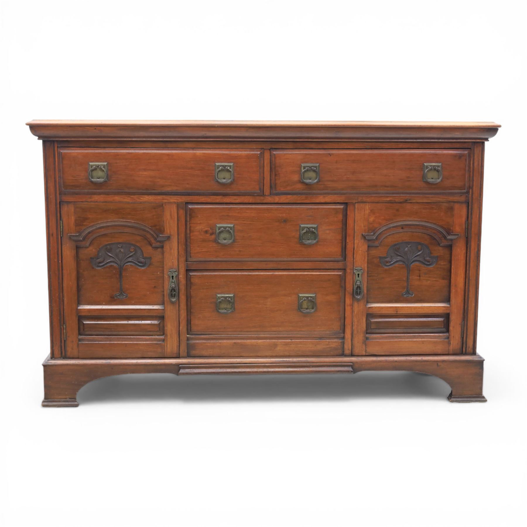 Early 20th century Arts and Crafts walnut sideboard