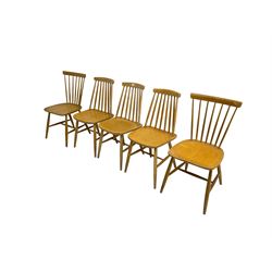 Set five mid 20th century light elm and beech dining chairs, stick back raised on splayed supports united by H stretcher