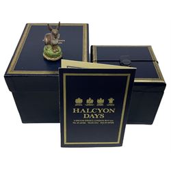 Halcyon days porcelain hare seal, with hallmarked 9ct gold mounted hardstone seal, in original box