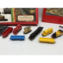 '00' gauge - Hornby Freightmaster train set with Class 31 A1A-A1A diesel locomotive No.D5572; Tri-ang RS24 train set (lacking locomotive); both boxed; three unboxed locomotives (one for spares or repair); four wagons; and quantity of track