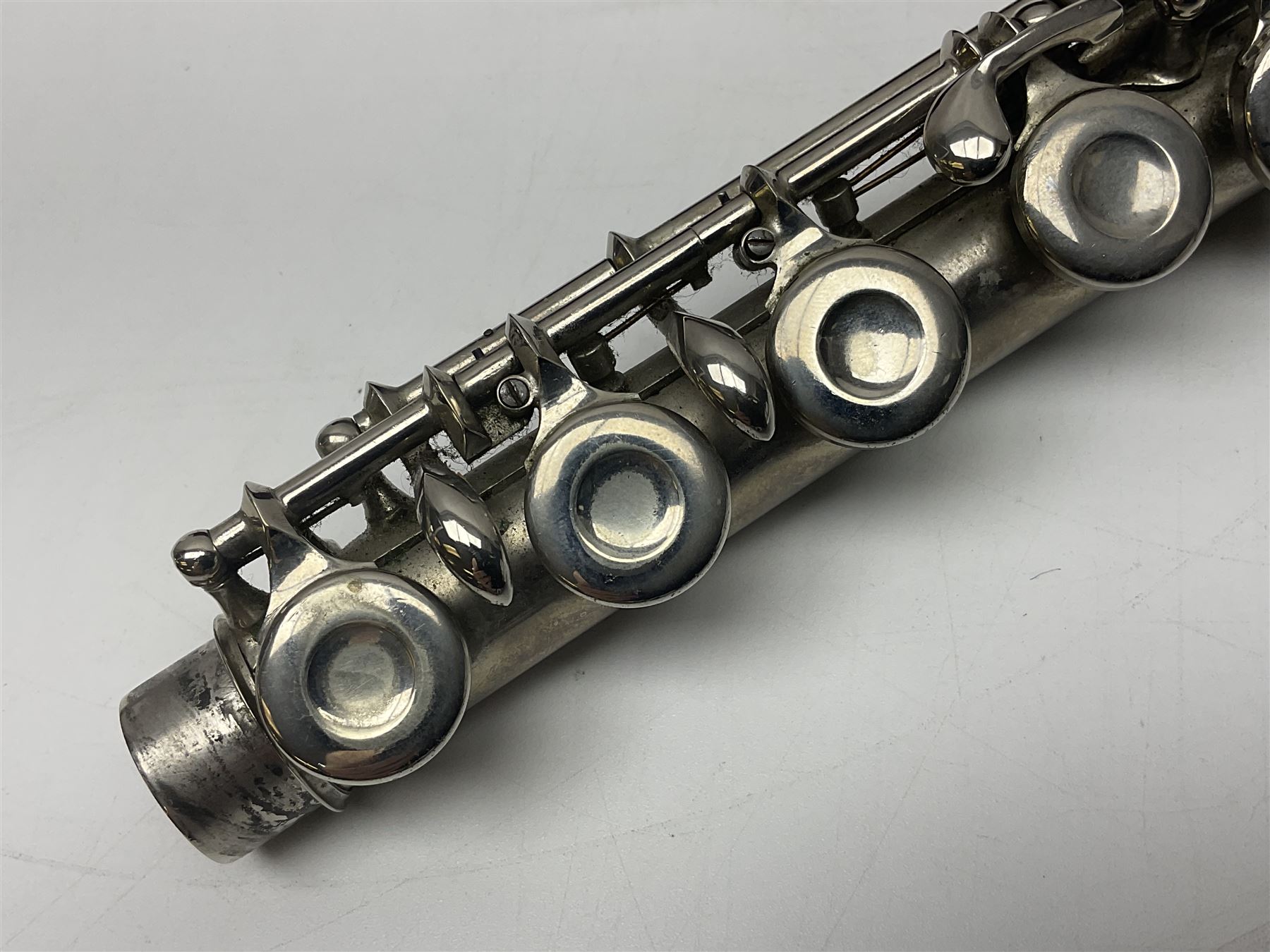 Lafleur three-piece flute, serial no.3357; in fitted carrying case