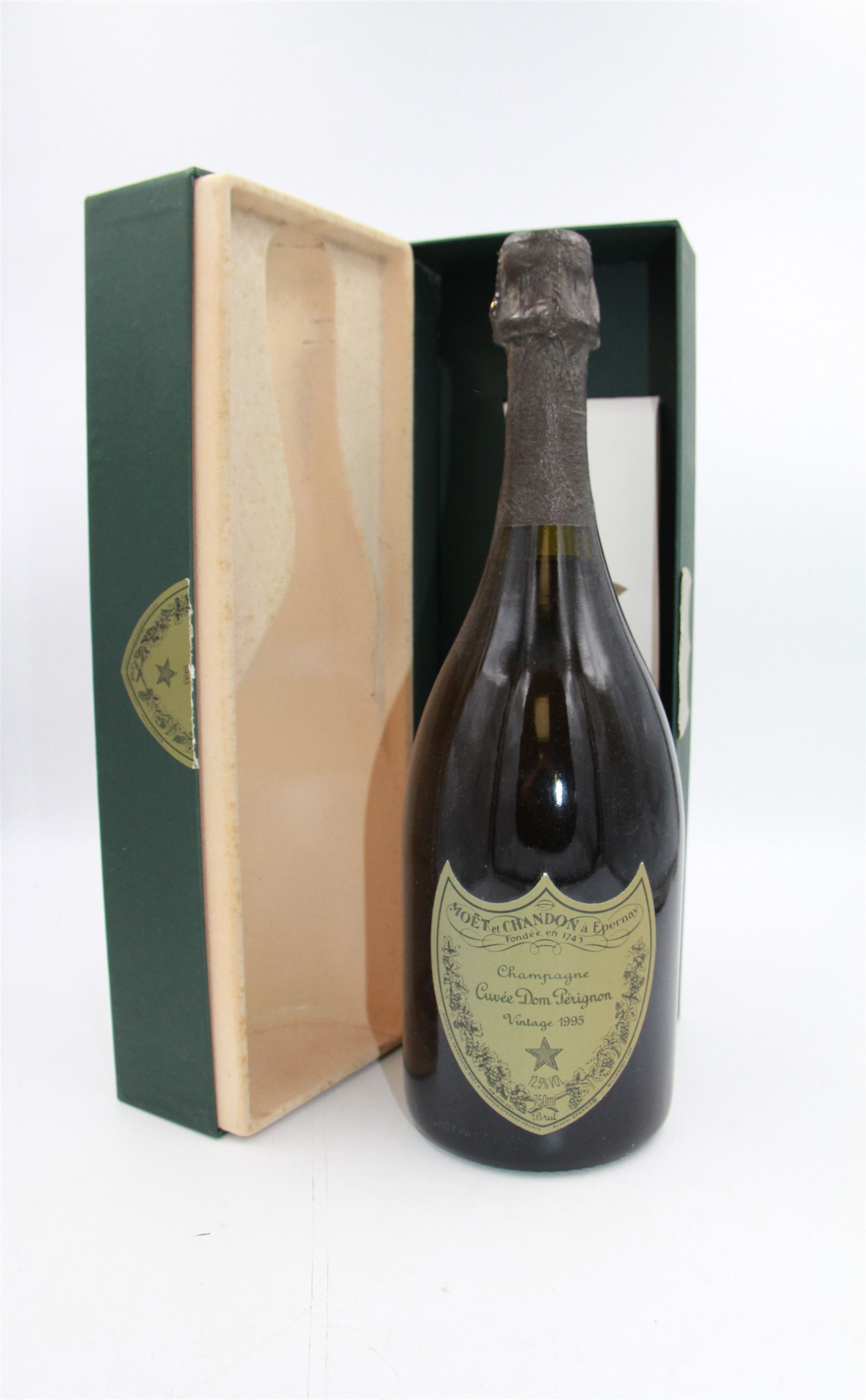 Dom Perignon, 1995 champagne, 12.5% vol, 750ml, in presentation box 