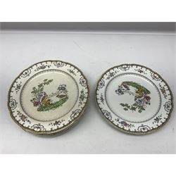 Copeland Spode Chelsea pattern part dinner service, to include seventeen dinner plates, eight side plates, Fifteen soup bowls in two sizes, meat platter etc (53)