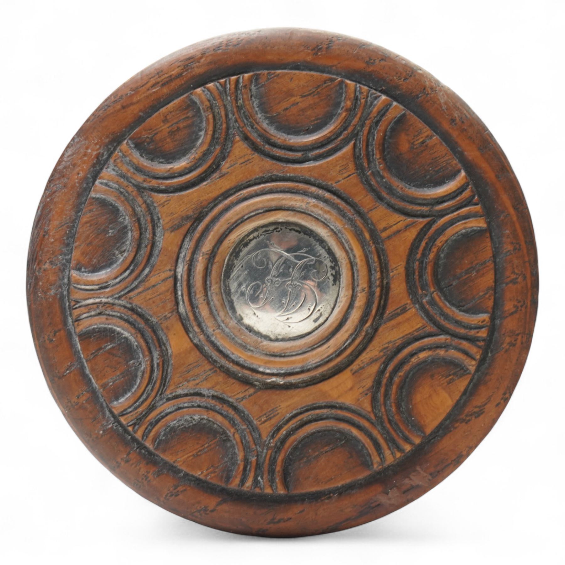 Salvaged oak snuff box, formed from a York Minster pillar, with repeating semi-circular decoration, with white metal cartouche with engraved initials, W9cm
