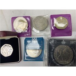 United States of America 1922 peace dollar, 1971 dollar coin, various commemorative crowns, commemorative medallions etc